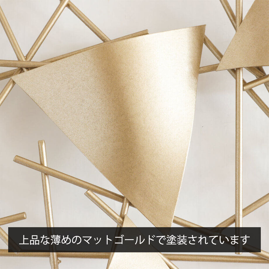ウォールアートパネル 色画像 上品な薄めのマッドゴールドで塗装されています