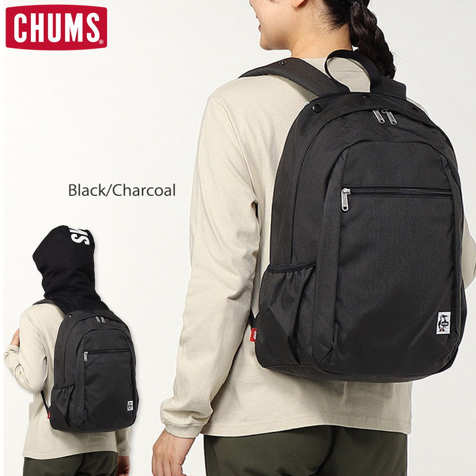 CHUMS フーデッドデイパックスエット Black/Charcoal モデル使用画像