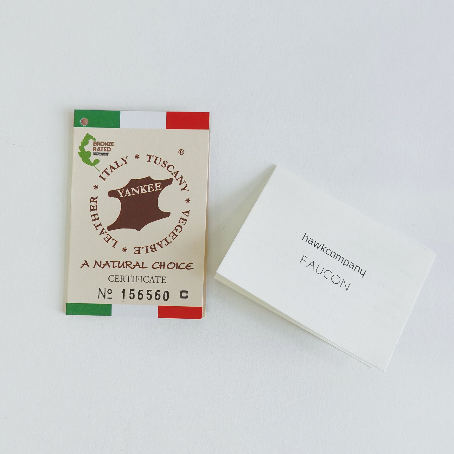 高級イタリアレザーを使用