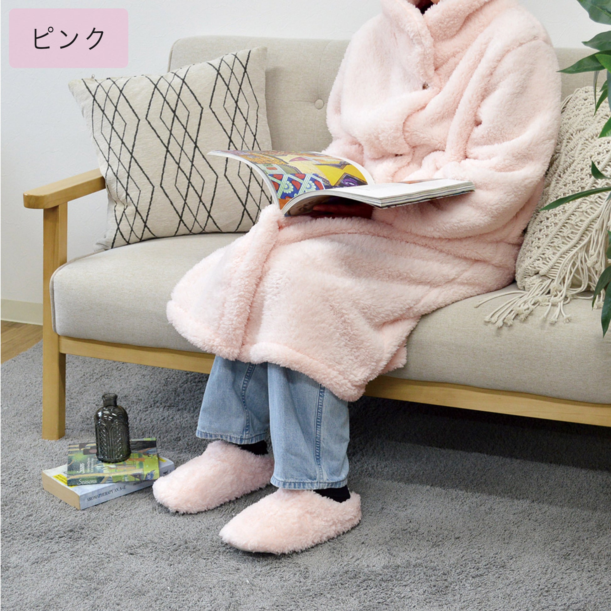 ペコラ ルームウエア　ピンク着用室内イメージ