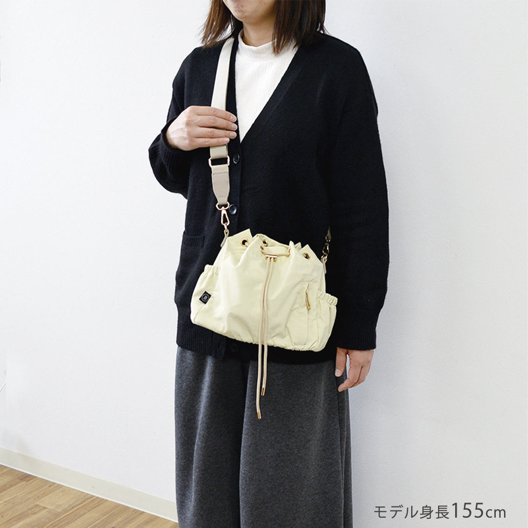 BESTIE ベスティ ドローストリングショルダー ベルトの長さ調節可能