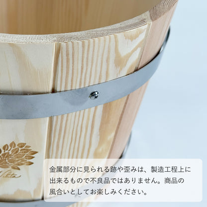 金属部分に見られる後や歪みは、製造工程上に出来もので不良品ではありません、商品の風合いとしてお楽しみください。